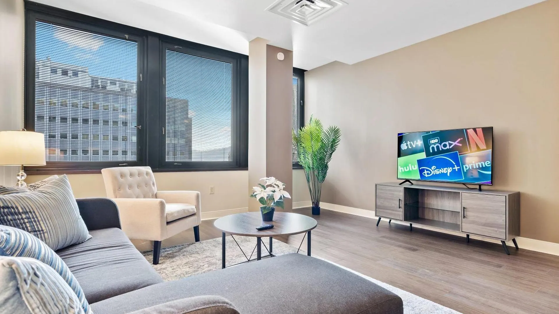 Elegant 1Bd High Rise With City Views In Dt Pitts Pittsburgh